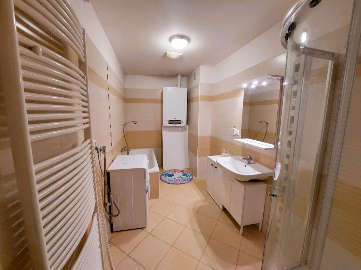 Prostorny Byt V Centru 3 Kk 80 M2 Hradec Králové 외부 사진