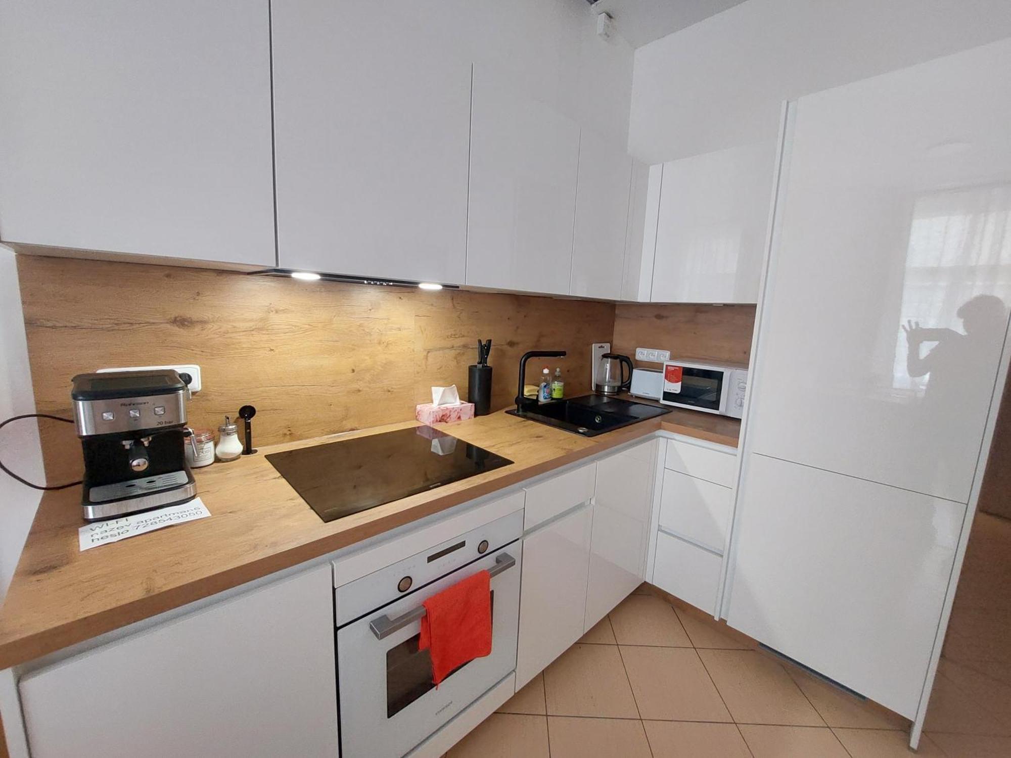 Prostorny Byt V Centru 3 Kk 80 M2 Hradec Králové 외부 사진